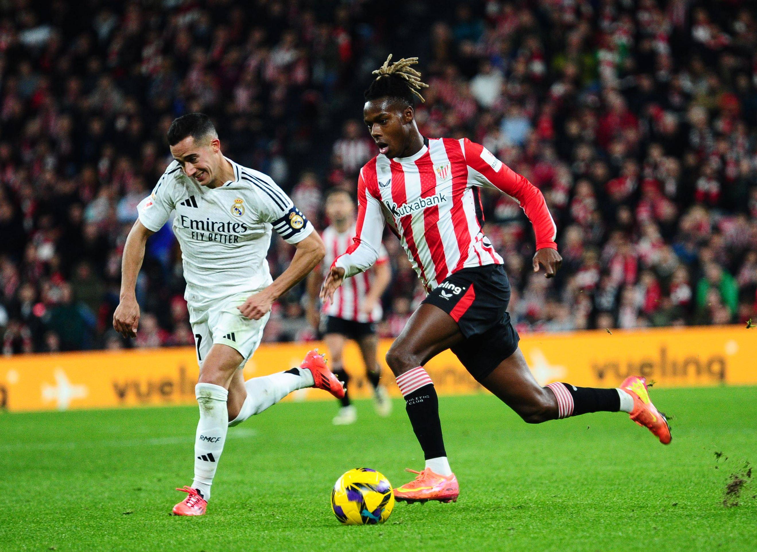 马奎尔在红雀队的 25 号球衣在圣路易斯地区极受欢迎